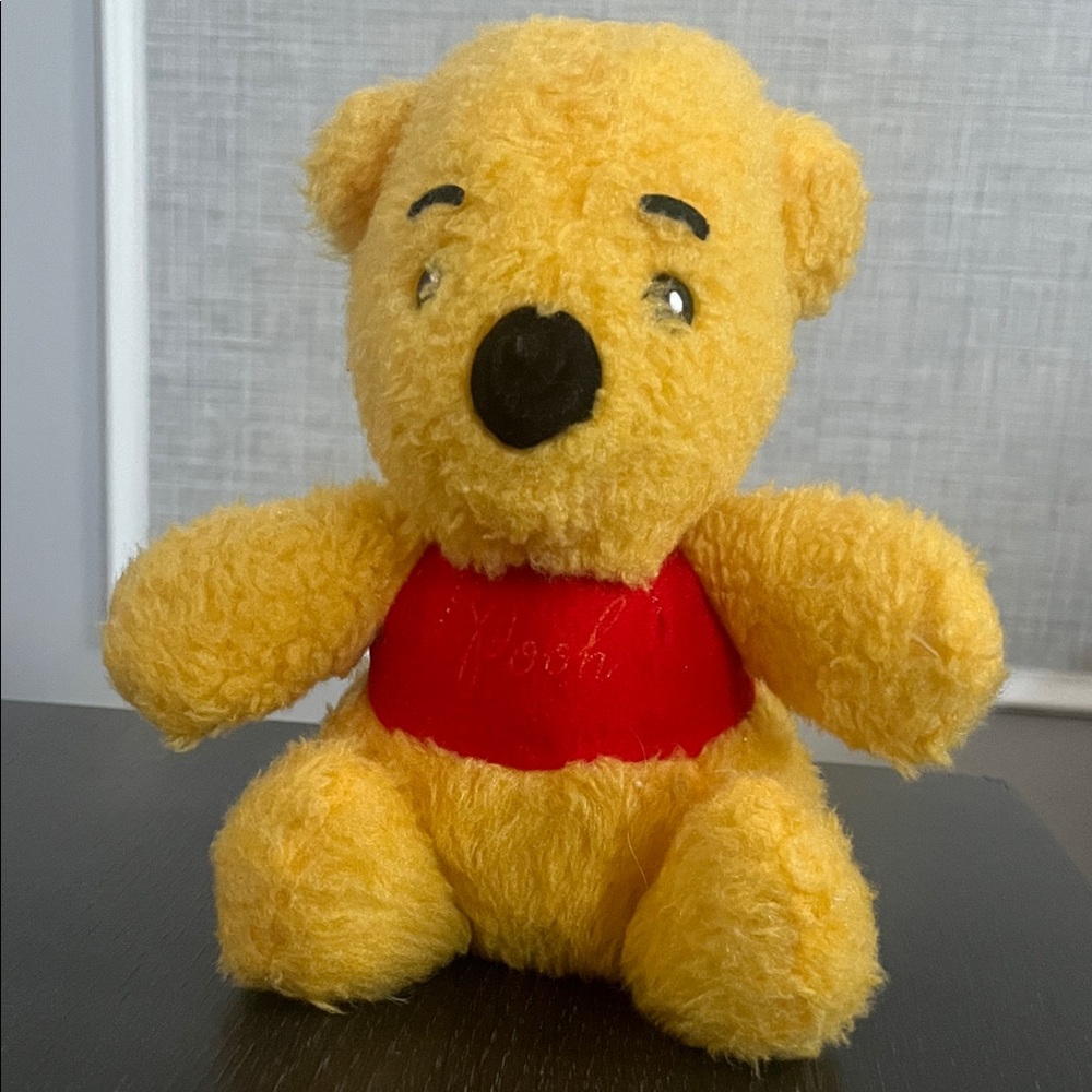 Vintage GUND Sears WINNIE THE POOH BEAR 8" Plush